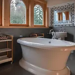 מלון דירות Rich Witch Villa&spa קושצ'ליסקו