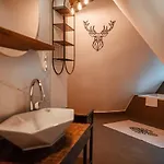 Ξενοδοχείο με διαμερίσματα Rich Witch Villa&spa