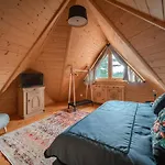 Ξενοδοχείο με διαμερίσματα Rich Witch Villa&spa