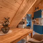 Ξενοδοχείο με διαμερίσματα Rich Witch Villa&spa