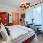 Ξενοδοχείο με διαμερίσματα Rich Witch Villa&spa Kościelisko